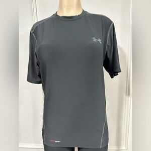 UNDER ARMOUR Heat Gear Fitted Black  Shirt Short Sleeve Size Medium
